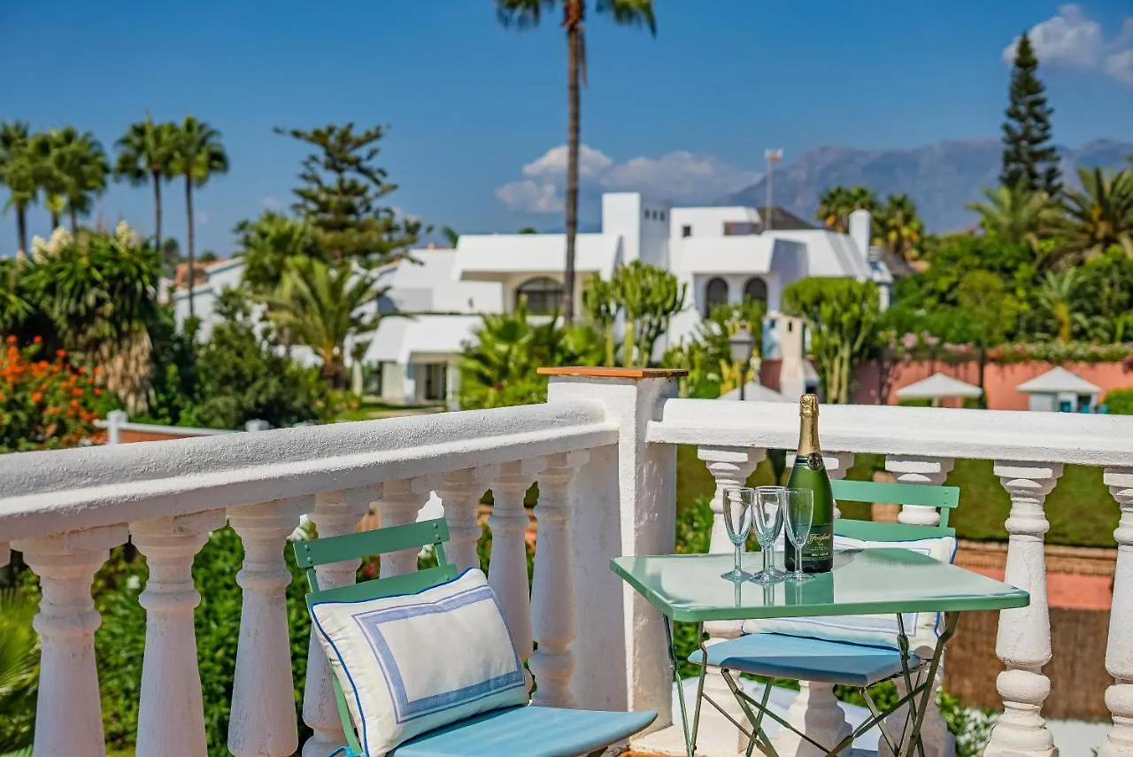 Casa Linda Great Located Beach House In Marbella Spanien