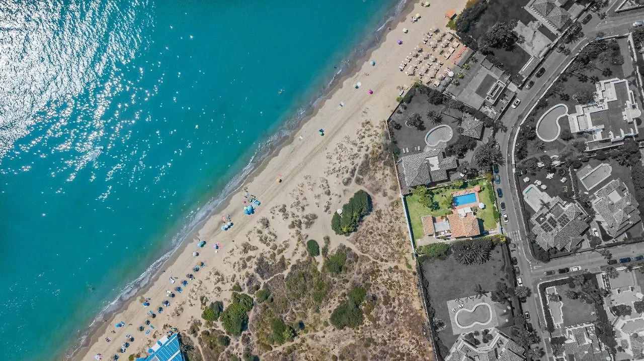 Casa Linda Great Located Beach House In Marbella