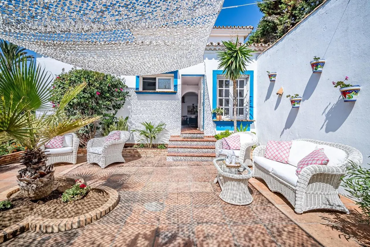 Casa Linda Great Located Beach House In Marbella